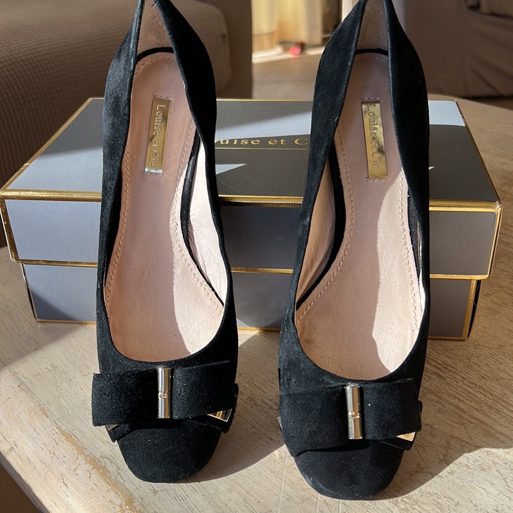 Shoes - Picture 6 of 8